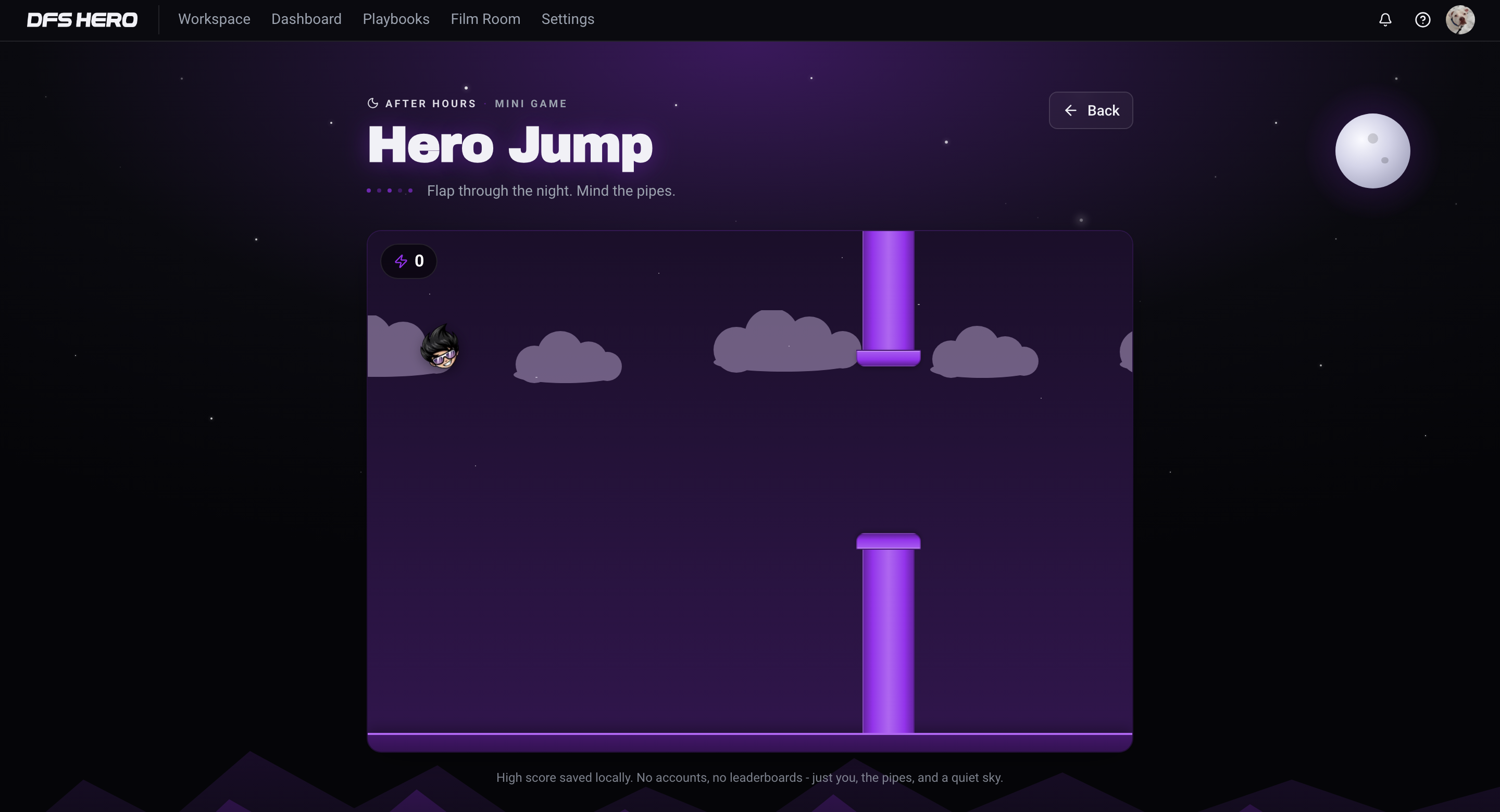 Hero Jump mid-flight, with the mascot between two pipes and the score chip at the top left